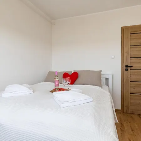 Salt Island Sea And Harbor View By Renters קולובז'ג